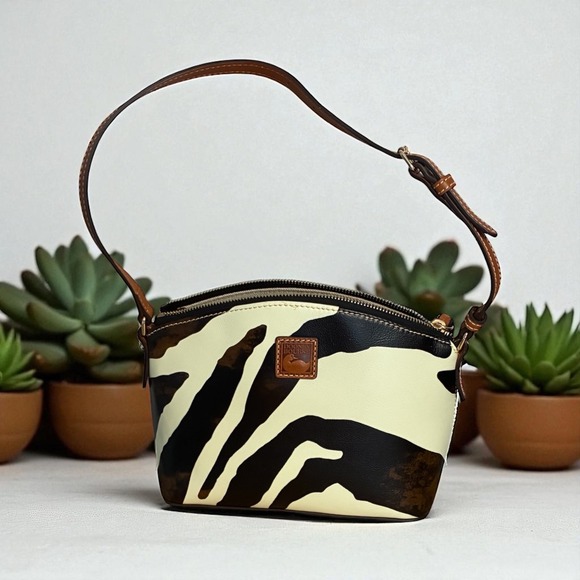 Dooney & Bourke Zebra Print Leather Shoulder Bag Unique Style Purse - Picture 1 of 16